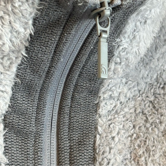 THE NORTH FACE | FUZZY TEDDY BEAR JACKET MEDIUM - Picture 4 of 6